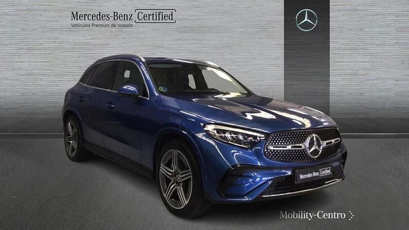 Usado Mercedes GLC220 AMG line 197 CV (144 kW) 2024 Spektral blue  metallic paint