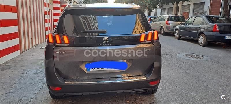 Usado Peugeot 5008 Allure 130 CV (95 kW) 2017 Gris / plata SUV