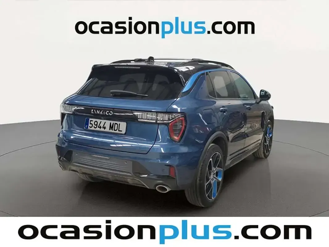 Usado Lynk & Co 01 261 CV (191 kW) 2023 Negro SUV