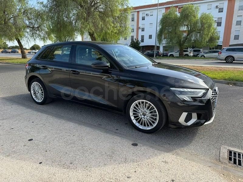 Usado Audi A3 116 CV (85 kW) 2021 Negro Berlina