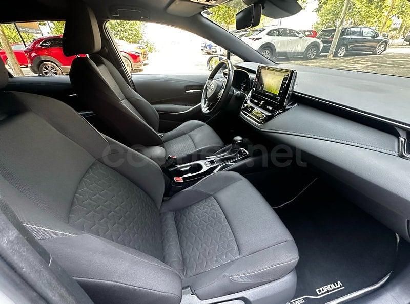 Usado Toyota Corolla Active 122 CV (89 kW) 2022 Blanco Familiar