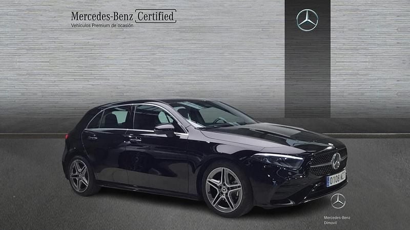 Usado Mercedes A180 136 CV (100 kW) 2025 Negro noche