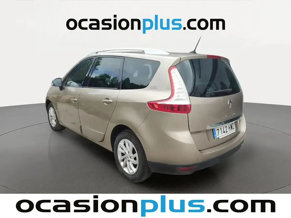 Usado Renault Scénic III Dynamique 110 CV (80 kW) 2014 Beige Monovolumen