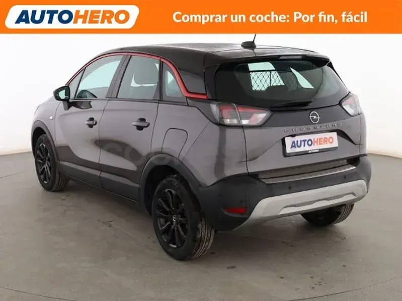 Usado Opel Crossland GS Line 130 CV (95 kW) 2021 Gris / plata SUV