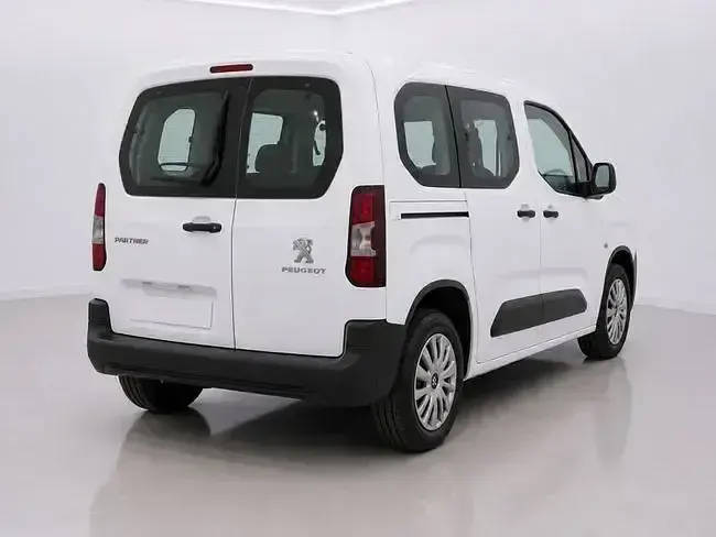 Usado Peugeot Rifter Access 102 CV (75 kW) 2021 Blanco Monovolumen