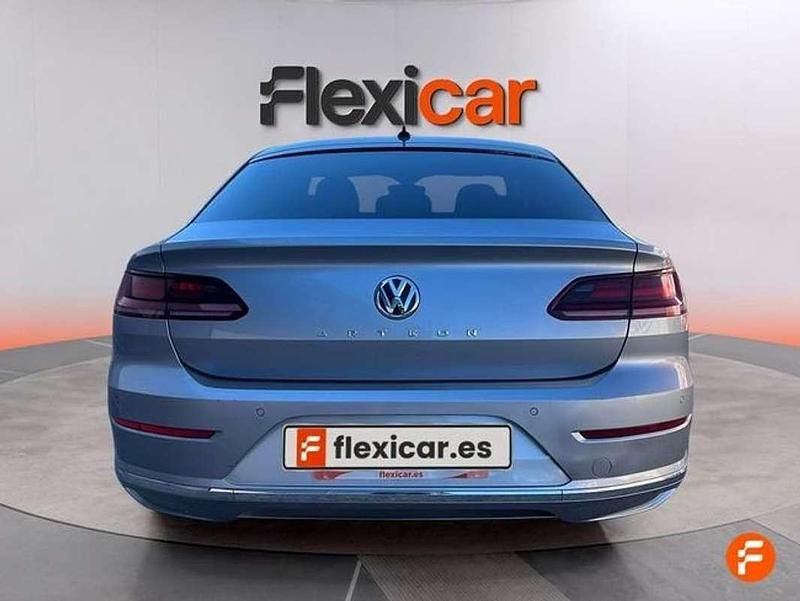 Usado VW Arteon Elegance 150 CV (110 kW) 2018 Gris Utilitario