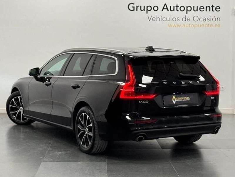 Usado Volvo V60 Momentum 197 CV (144 kW) 2021 Negro Familiar