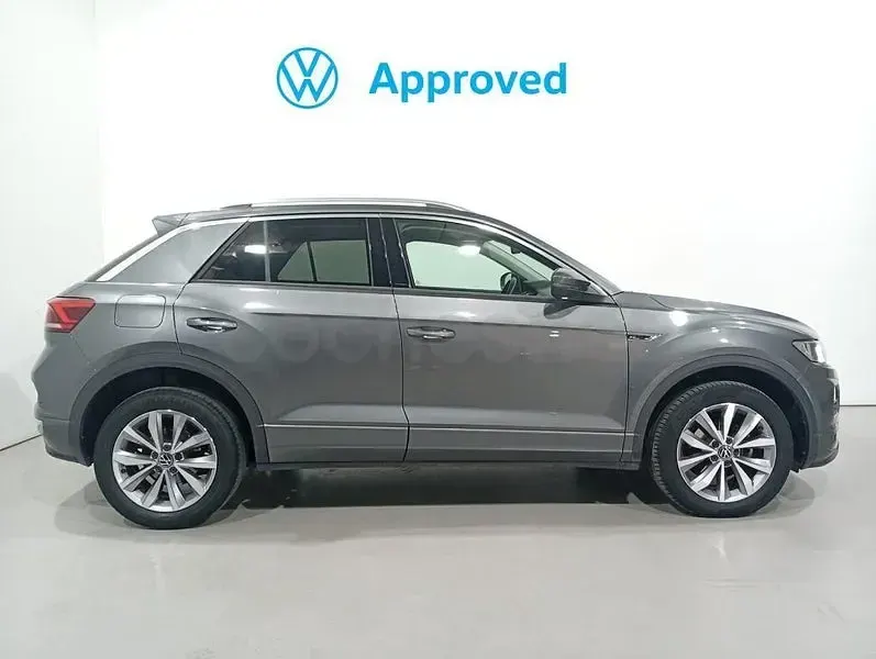 Usado VW T-Roc Advance 116 CV (85 kW) 2022 Gris SUV