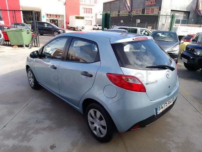 Usado Mazda 2 Active 86 CV (63 kW) 2008 Azul Berlina