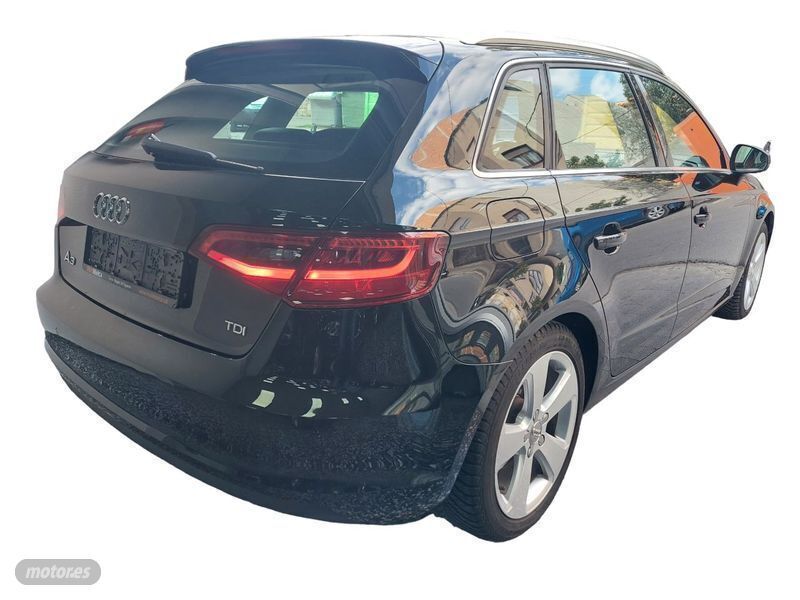Usado Audi A3 Ambition 150 CV (110 kW) 2016 Negro Berlina