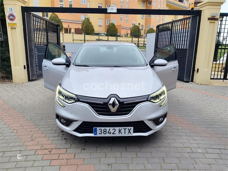 Usado Renault Talisman Business 120 CV (88 kW) 2019 Gris / plata Familiar