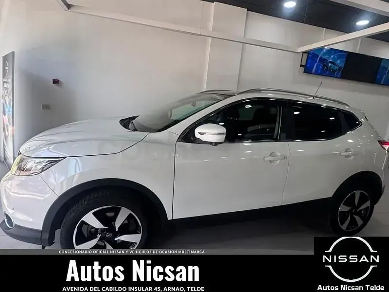 Usado Nissan Qashqai N-Connecta 110 CV (80 kW) 2015 Blanco SUV