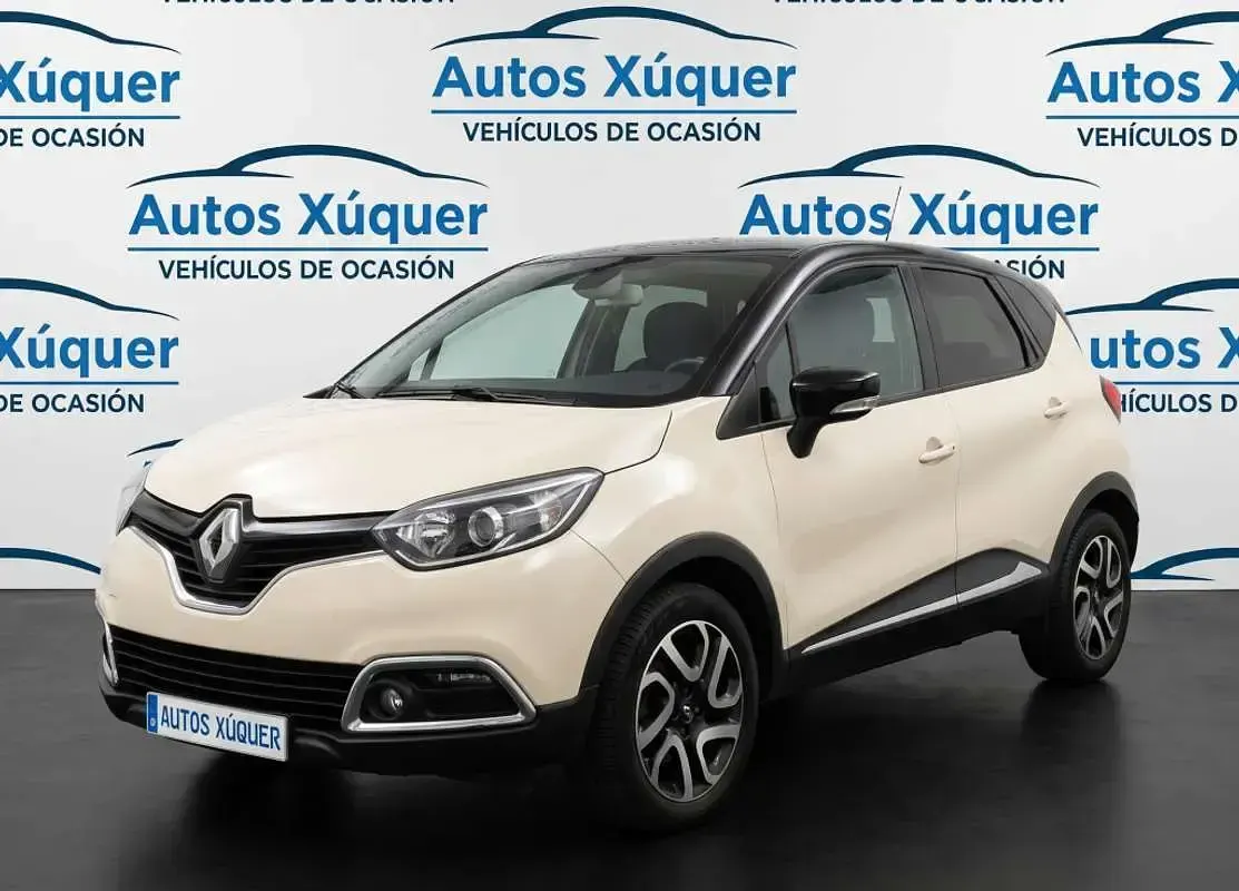 Usado Renault Captur Life 90 CV (66 kW) 2017 Beige SUV