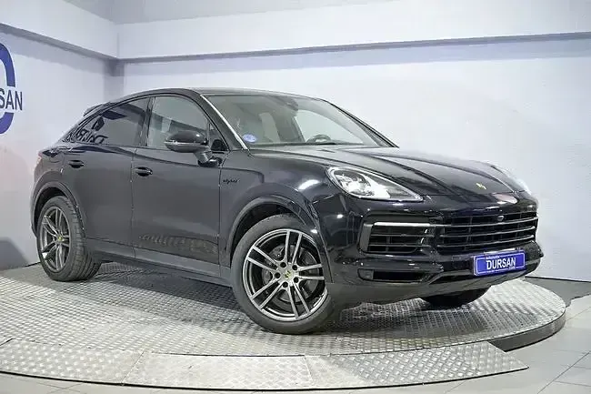 Usado Porsche Cayenne E-Hybrid 462 CV (339 kW) 2022 Negro SUV