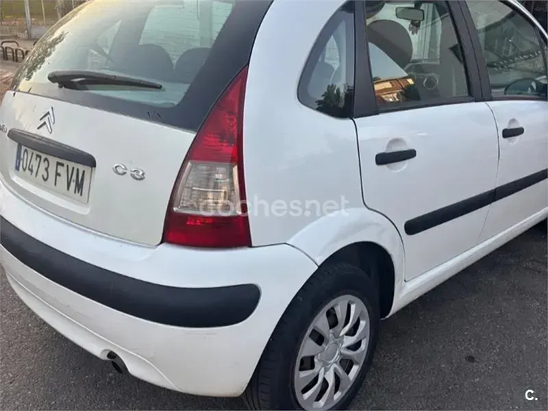 Usado Citroën C3 Furio 70 CV (51 kW) 2007 Blanco Berlina