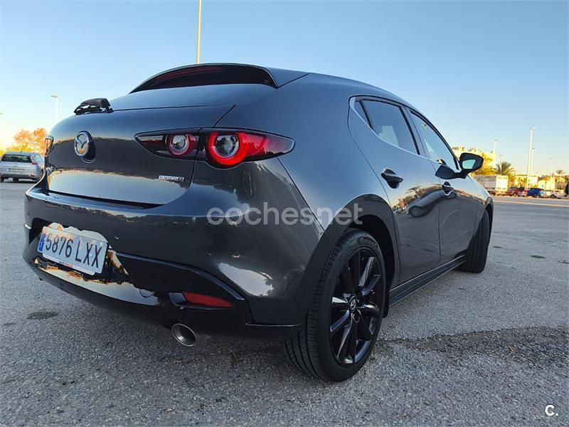 Gris / plata Usado 2022 Mazda 3 Homura-Line Berlina | 23.500 € (Precio justo) - Imagen 1/4
