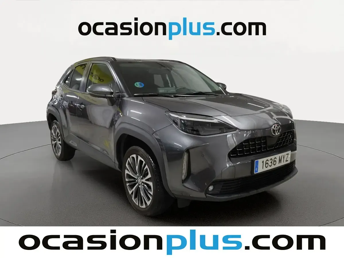 Usado Toyota Yaris Cross Style 116 CV (85 kW) 2025 Gris SUV