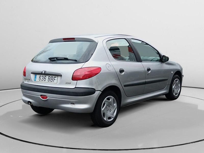 Usado Peugeot 206 70 CV (51 kW) 2000