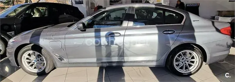 Usado BMW 530e iPerformance 252 CV (185 kW) 2018 Gris / plata Berlina