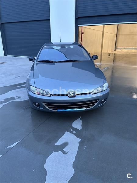 Usado Peugeot 406 Coupe 136 CV (100 kW) 2003 Gris / plata Coupe