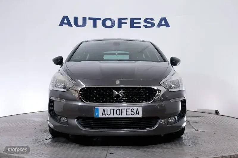 Usado DS Automobiles DS5 Style 120 CV (88 kW) 2016 Gris / plata Utilitario
