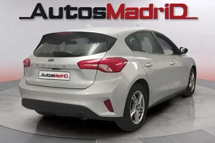 Usado Ford Focus Trend+ 126 CV (92 kW) 2021 Gris Berlina