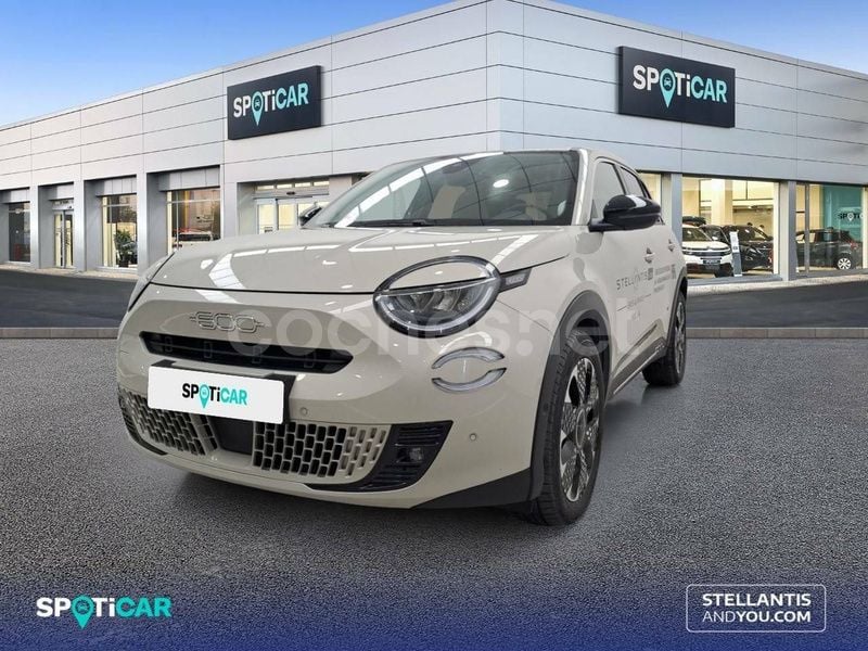 Beige Usado 2024 Fiat 600 La Prima SUV | 25.900 € (Precio justo) - Imagen 1/4