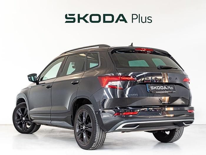 Negro Usado 2021 Skoda Karoq SportLine SUV | 24.900 € (Un poco caro) - Imagen 1/4