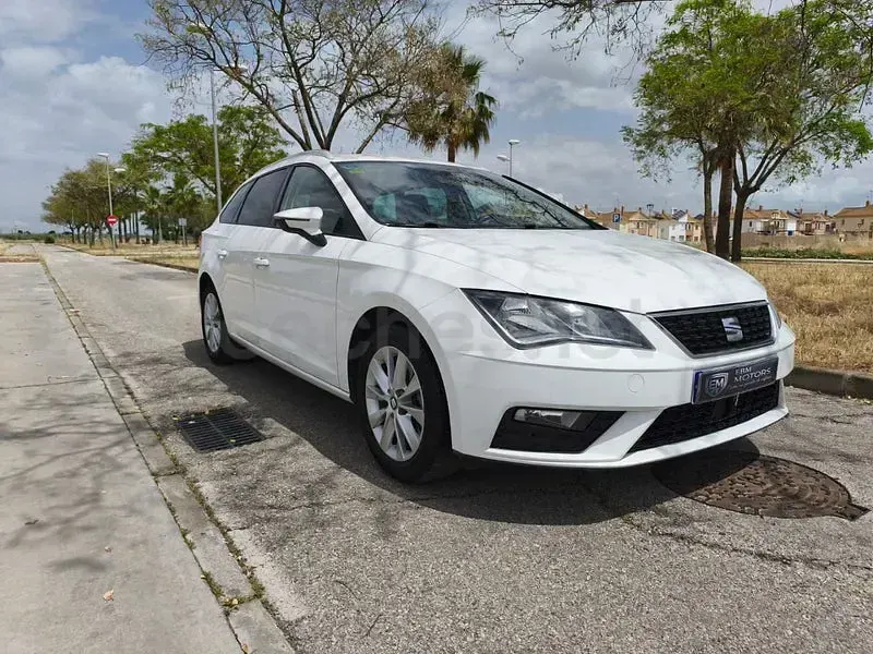 Usado Seat Leon Style 115 CV (84 kW) 2017 Blanco Familiar