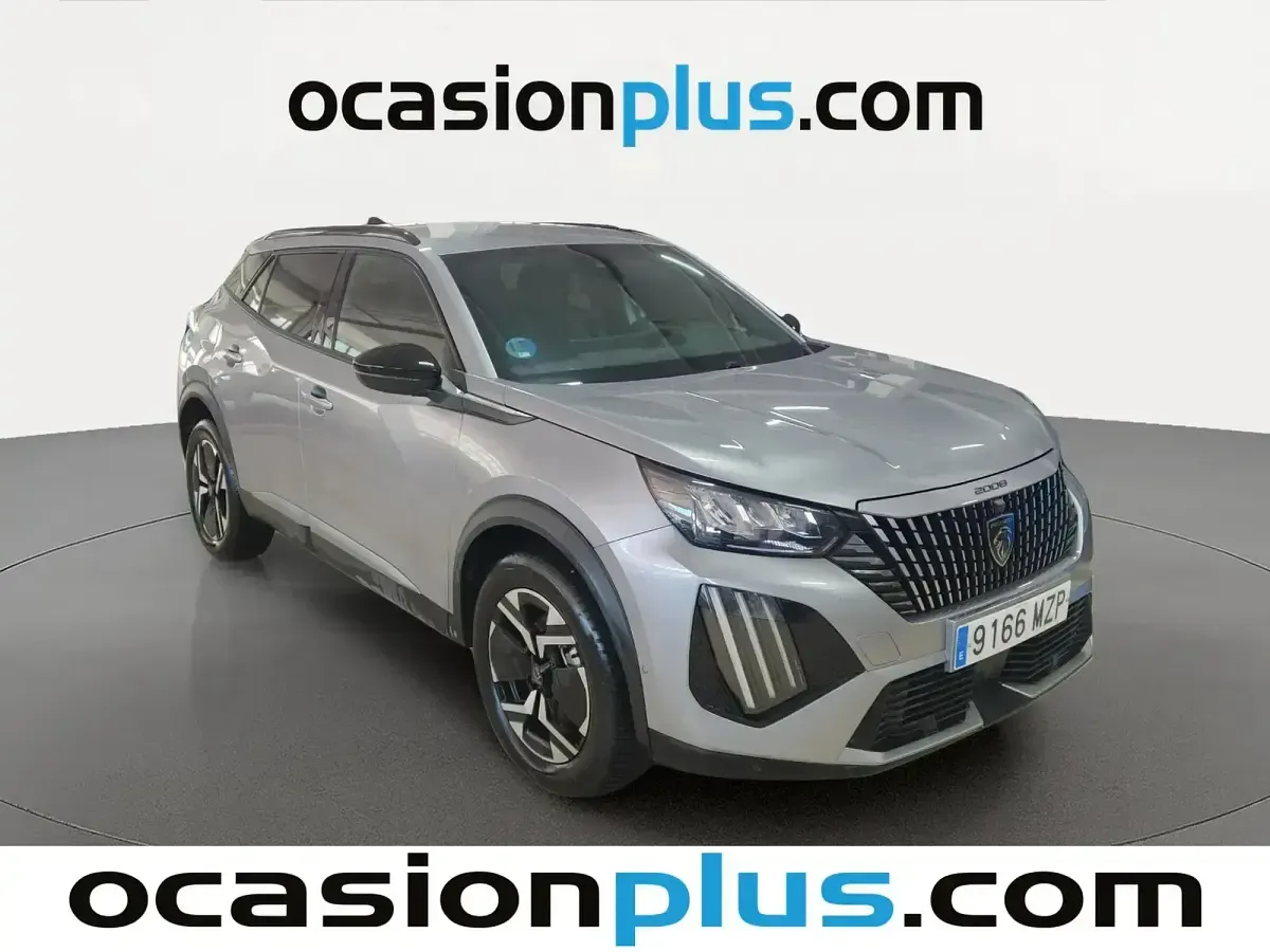 Usado Peugeot 2008 Allure 145 CV (106 kW) 2025 Gris SUV