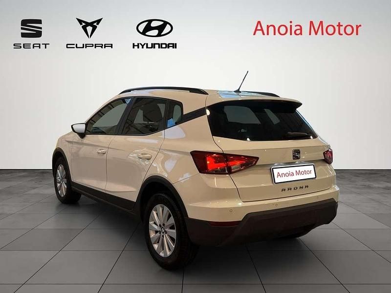 Usado Seat Arona Style 95 CV (69 kW) 2019 Blanco SUV