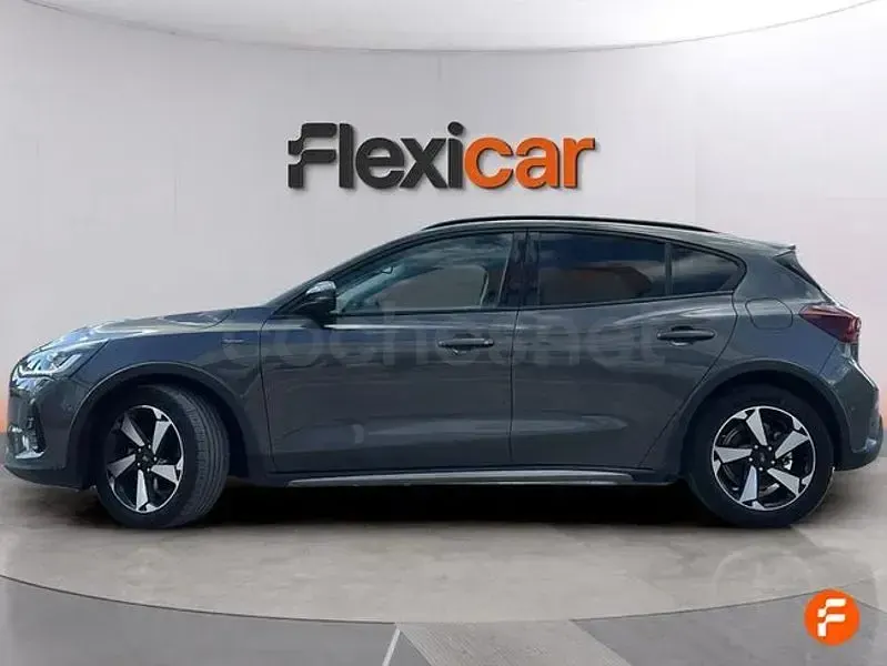Usado Ford Focus Active 155 CV (114 kW) 2024 Gris / plata Berlina