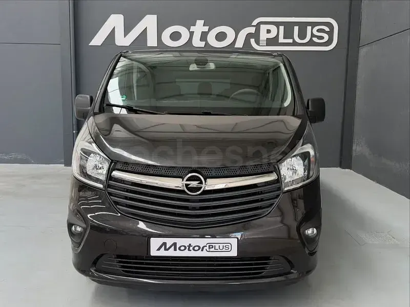 Usado Opel Vivaro 145 CV (106 kW) 2018 Marrón Monovolumen