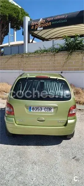 Usado Renault Scénic II Expression 105 CV (77 kW) 2003 Verde Monovolumen