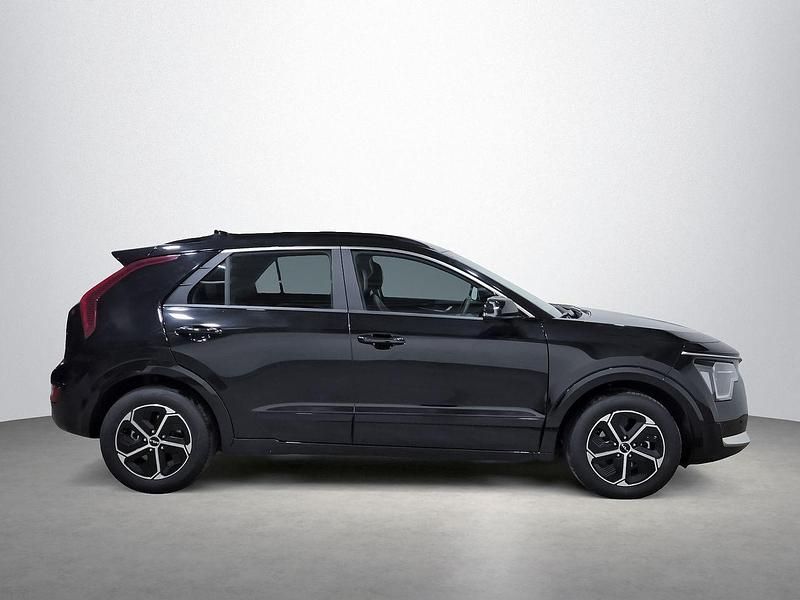 Usado Kia Niro 129 CV (94 kW) 2025 Gris / plata SUV