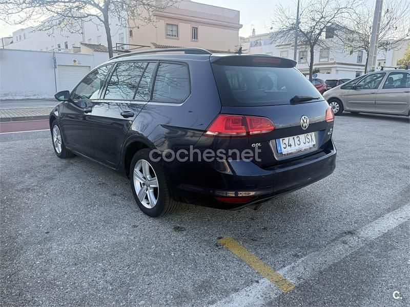 Usado VW Golf VII Business 110 CV (80 kW) 2016 Azul Familiar