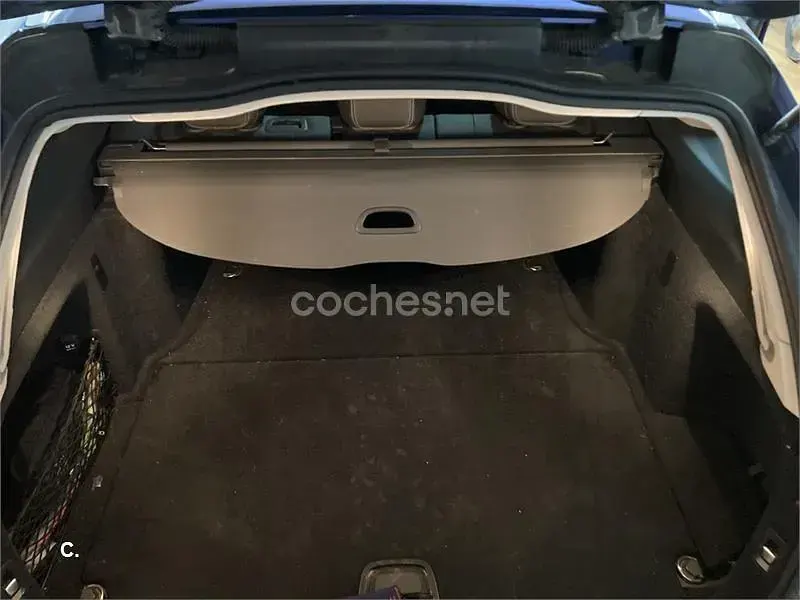 Usado Mercedes C220 170 CV (125 kW) 2018 Azul Familiar