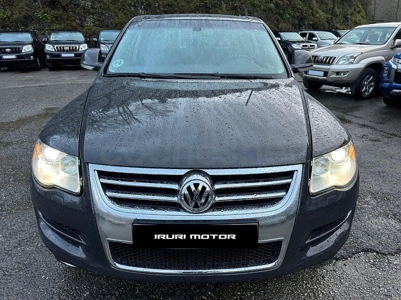 Usado VW Touareg Individual 240 CV (176 kW) 2008 Gris / plata SUV