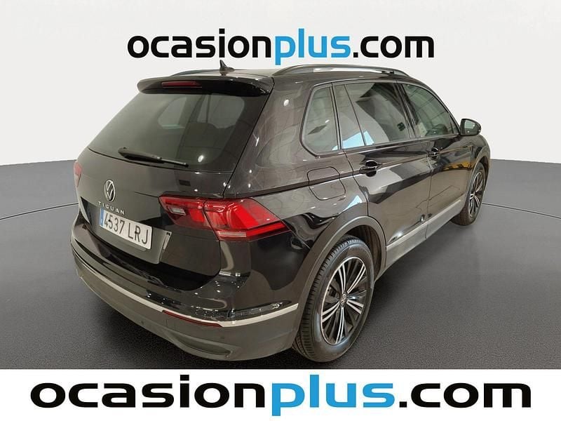 Usado VW Tiguan Life 150 CV (110 kW) 2021 Negro SUV