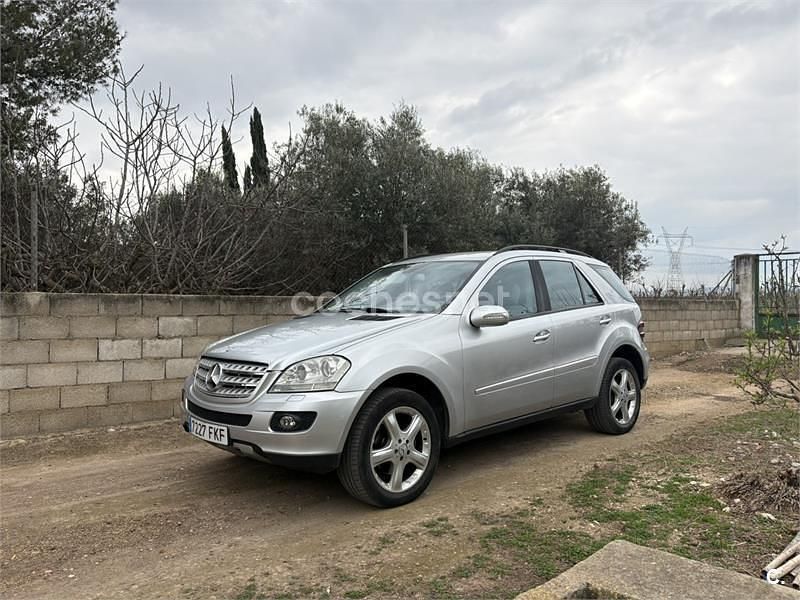 Usado Mercedes ML280 190 CV (139 kW) 2007 Gris / plata SUV