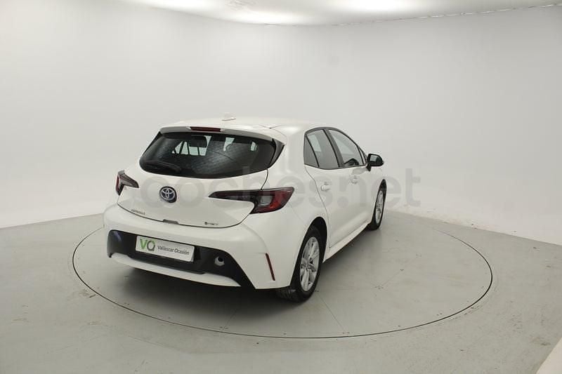 Usado Toyota Corolla Active 140 CV (102 kW) 2024 Blanco Berlina