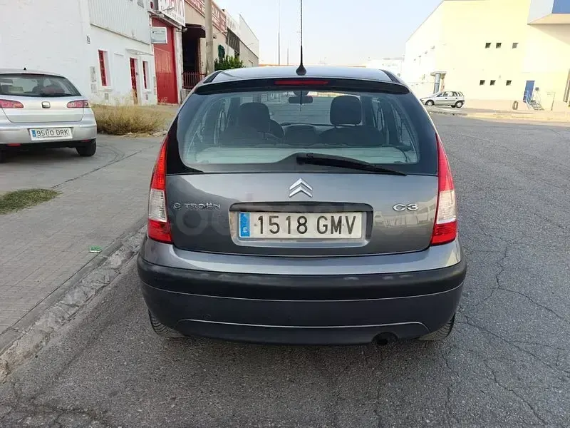 Usado Citroën C3 70 CV (51 kW) 2009 Gris / plata Berlina