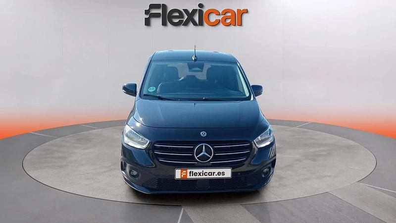 Usado Mercedes T180 116 CV (85 kW) 2023 Negro Monovolumen