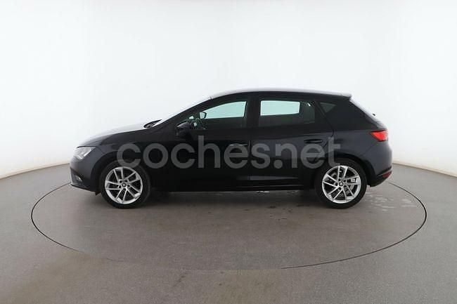 Usado Seat Leon Style 106 CV (77 kW) 2014 Negro Berlina