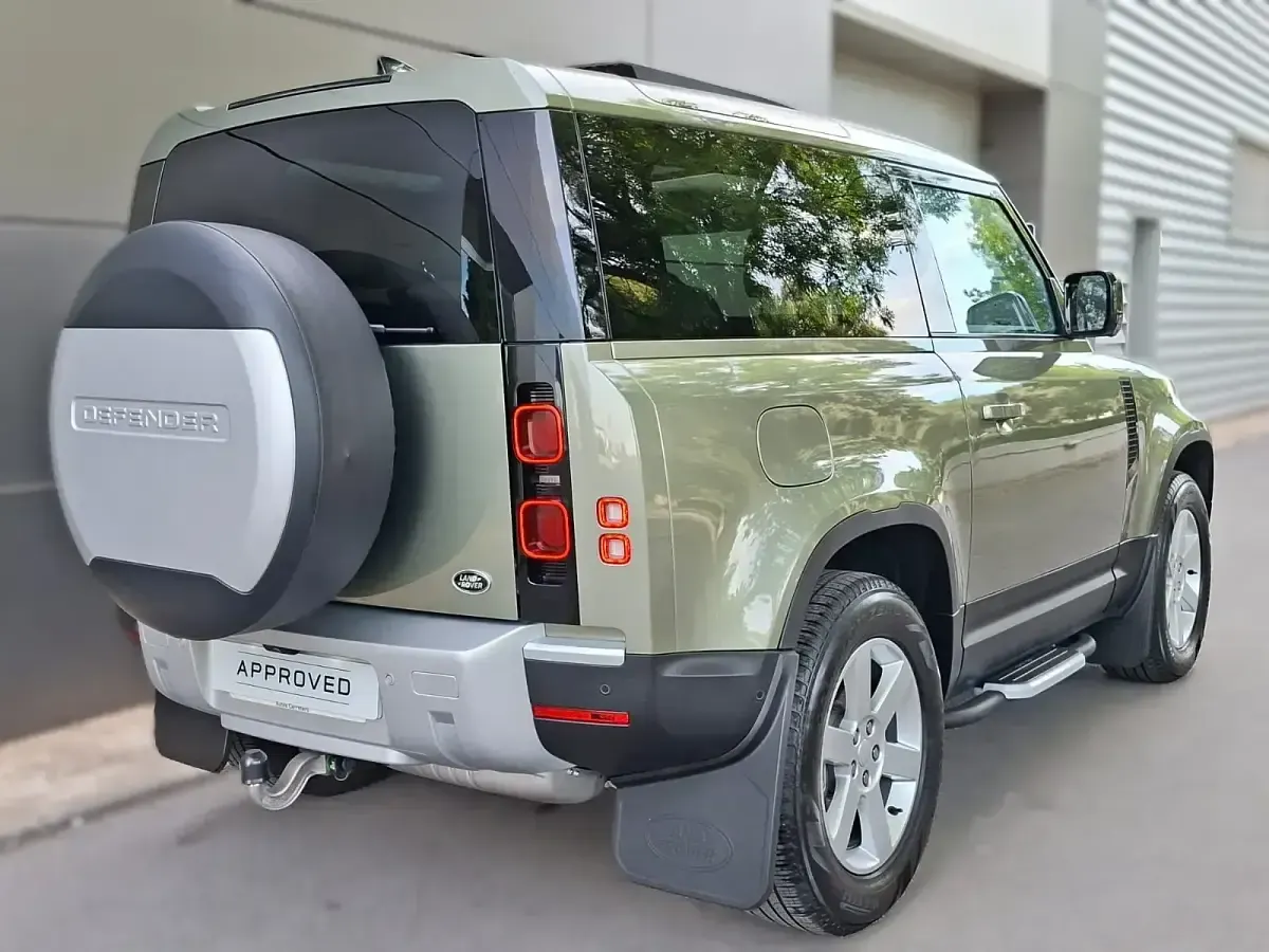 Usado Land Rover Defender SE 249 CV (183 kW) 2022 Verde SUV