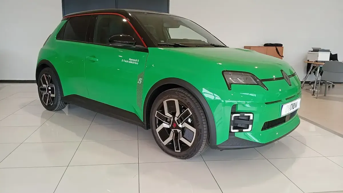 Nuevo Renault R5 Techno 110 kW (150 CV) 2025 Verde Utilitario