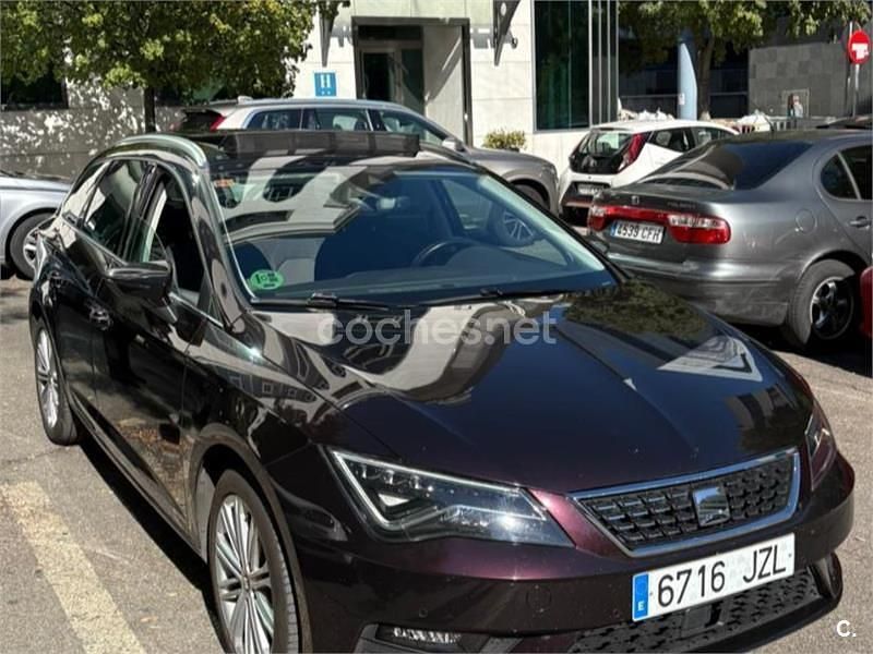 Usado Seat Leon ST 150 CV (110 kW) 2017 Granate Familiar