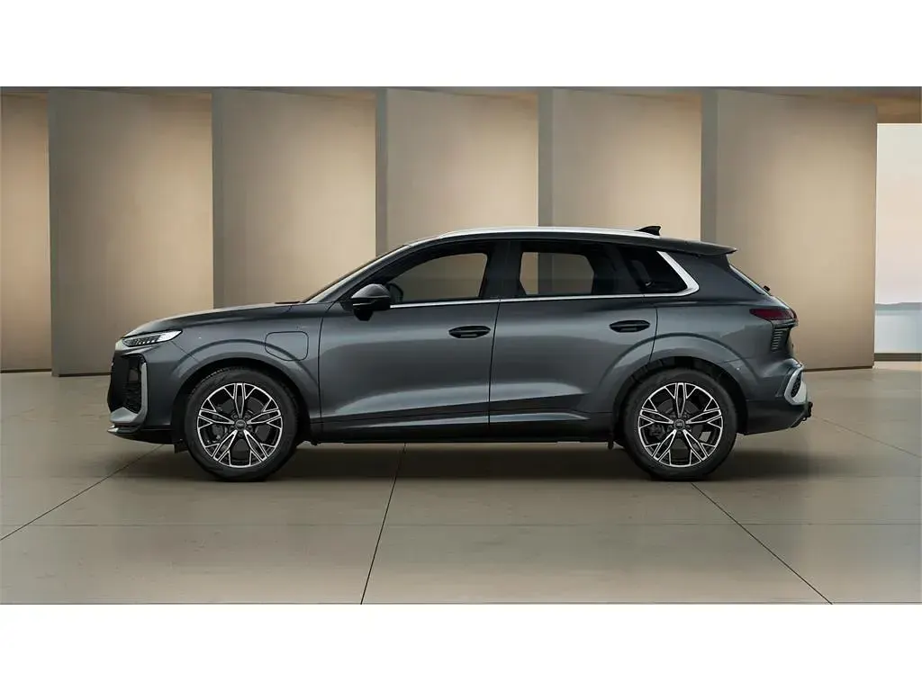 Nuevo Audi Q3 S-Line 272 CV (200 kW) 2026 Gris daytona SUV