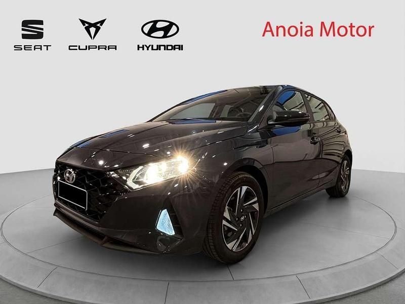 Usado Hyundai i20 101 CV (74 kW) 2022 Negro Utilitario