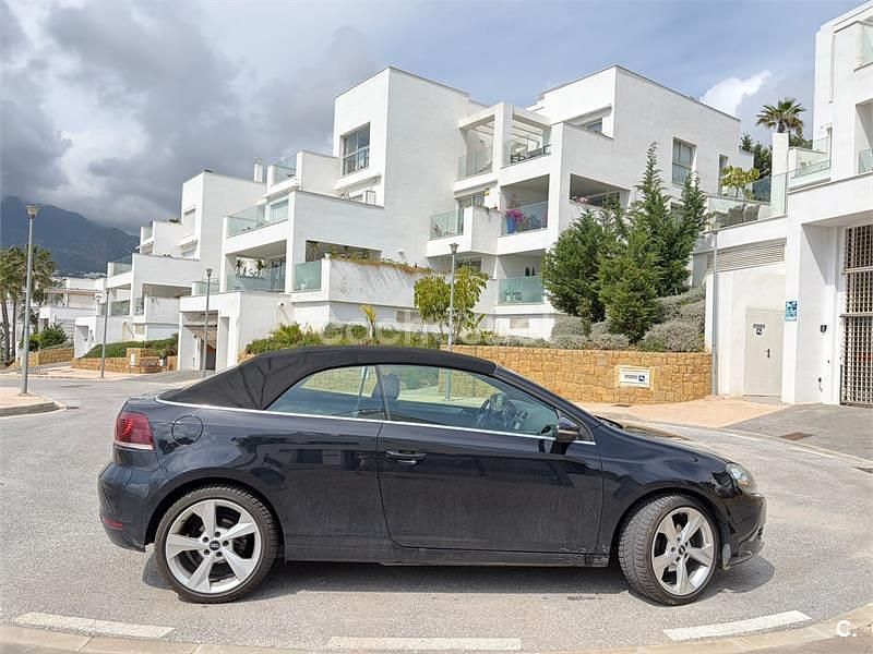 Usado VW Golf Cabriolet 105 CV (77 kW) 2012 Negro Descapotable